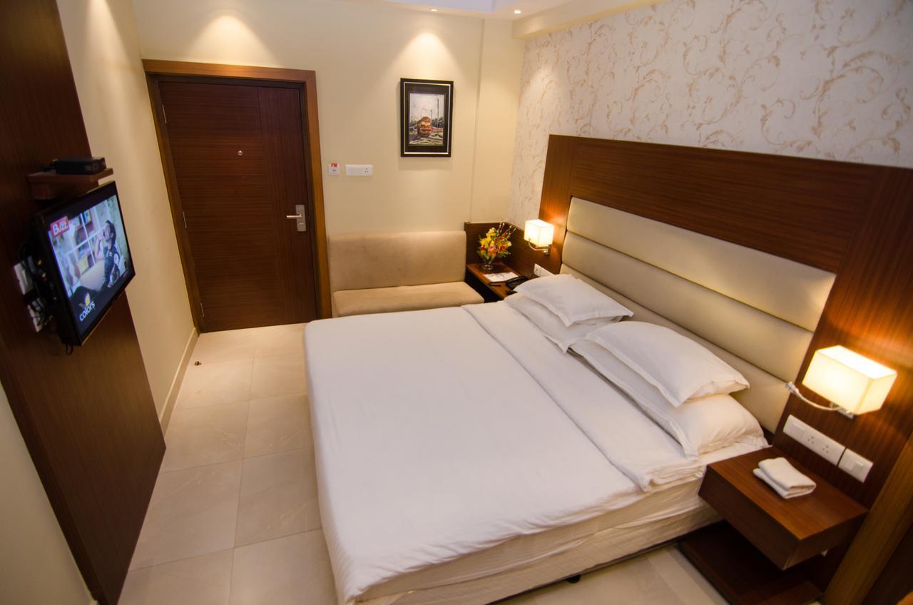 Aura Hotel Kalkuta Zewnętrze zdjęcie