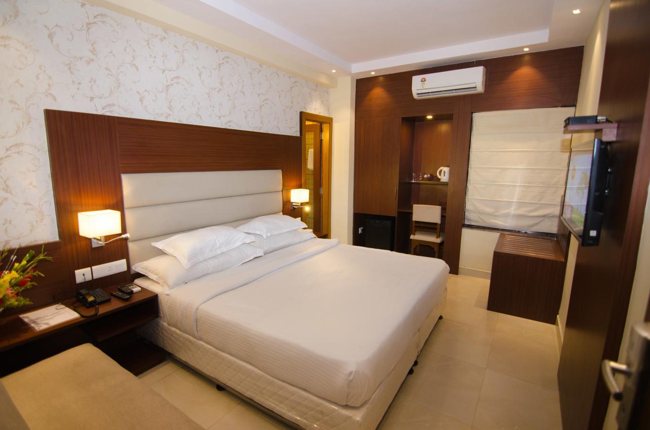 Aura Hotel Kalkuta Zewnętrze zdjęcie