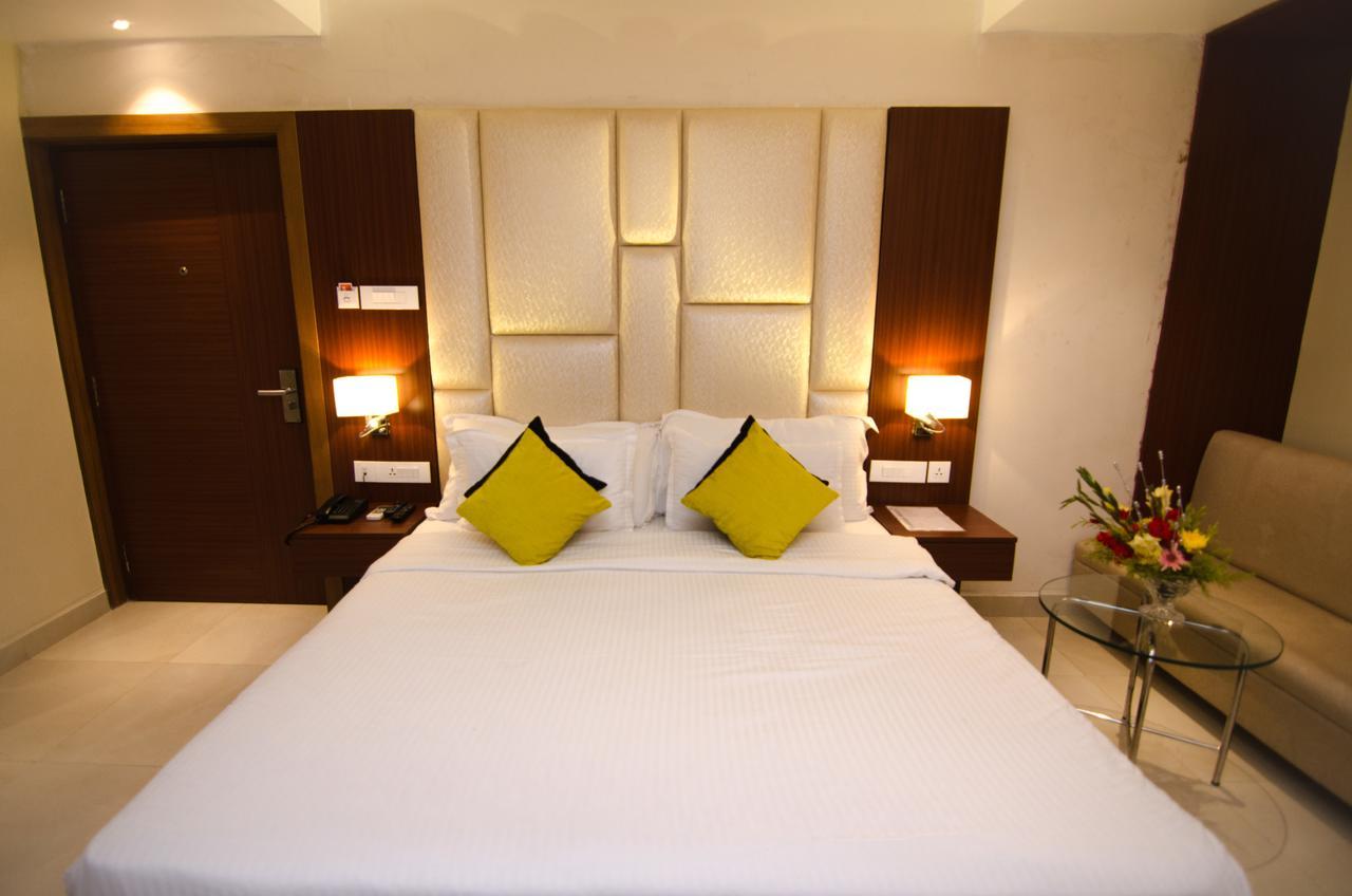 Aura Hotel Kalkuta Zewnętrze zdjęcie